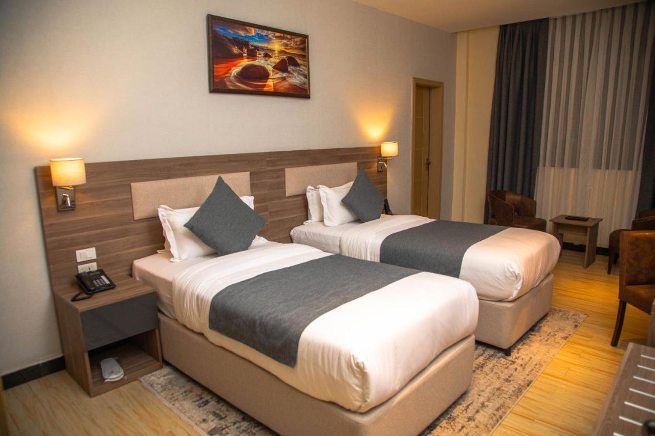 Triple E Hotel And Spa Addis Ababa Bagian luar foto